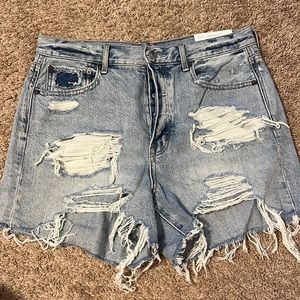 American Eagle 90s Boyfriend shorts